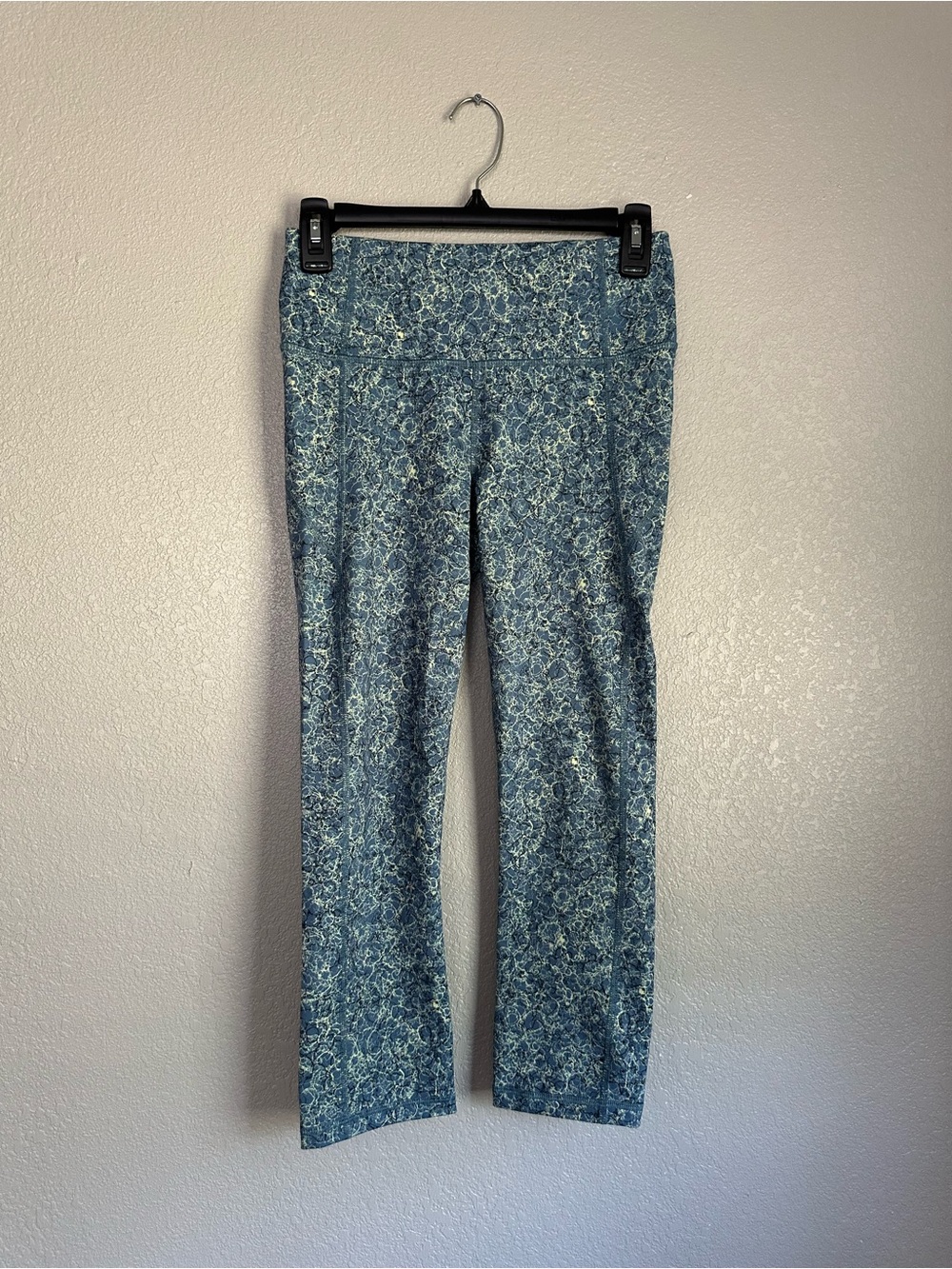 Under Armour Blue Printed High Waisted Workout Leggings
